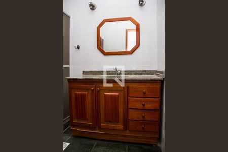 Casa de condomínio para alugar com 80m², 2 quartos e 1 vagaBanheiro da Suíte