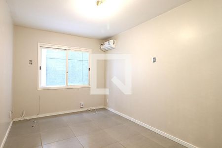 Sala/Cozinha de apartamento à venda com 1 quarto, 45m² em Auxiliadora, Porto Alegre