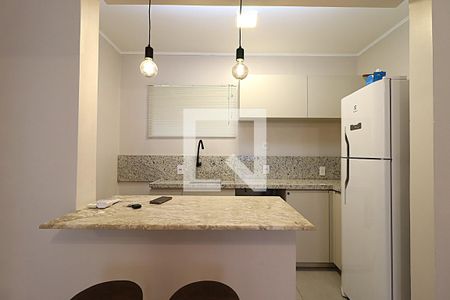 Sala/Cozinha de apartamento à venda com 1 quarto, 45m² em Auxiliadora, Porto Alegre