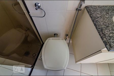 Apartamento para alugar com 75m², 2 quartos e 1 vaga Apartamento para alugar com 75m², 2 quartos e 1 vagaBanheiro da Suíte