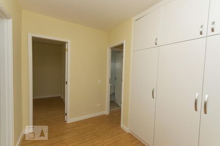 Apartamento à venda com 210m², 4 quartos e 3 vagas Apartamento à venda com 210m², 4 quartos e 3 vagasCorredor
