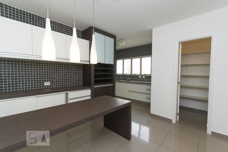 Apartamento à venda com 210m², 4 quartos e 3 vagas Apartamento à venda com 210m², 4 quartos e 3 vagasCozinha