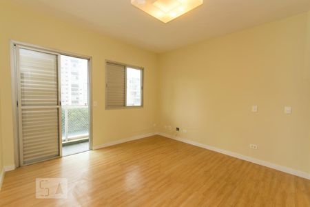 Apartamento à venda com 210m², 4 quartos e 3 vagas Apartamento à venda com 210m², 4 quartos e 3 vagasSuíte