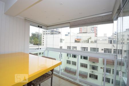 Apartamento à venda com 45m², 1 quarto e 1 vagaSacada