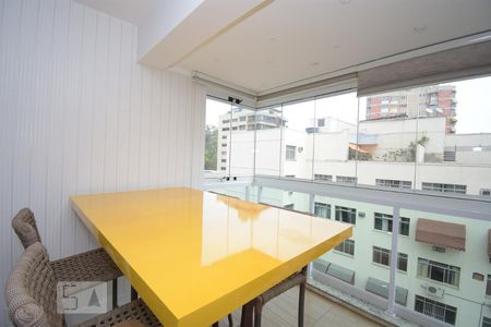 Apartamento à venda com 45m², 1 quarto e 1 vagaSacada