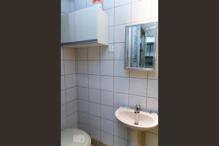 Apartamento à venda com 120m², 2 quartos e sem vaga Apartamento à venda com 120m², 2 quartos e sem vagaBanheiro de Serviço
