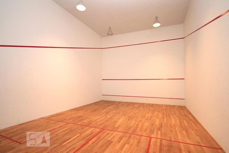 Studio à venda com 55m², 1 quarto e 1 vaga Studio à venda com 55m², 1 quarto e 1 vagaQuadra de Squash