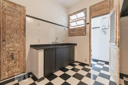 Apartamento à venda com 107m², 2 quartos e 1 vagaCozinha