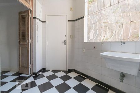 Apartamento à venda com 107m², 2 quartos e 1 vagaÁrea de Serviço