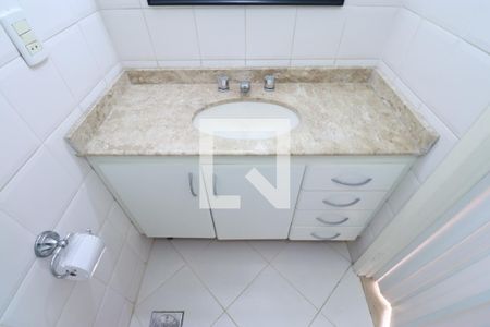 Apartamento para alugar com 59m², 2 quartos e 2 vagasDetalhe do banheiro