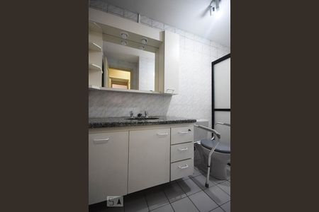 Apartamento à venda com 77m², 3 quartos e 2 vagas Apartamento à venda com 77m², 3 quartos e 2 vagasBanheiro Suíte