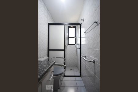 Apartamento à venda com 77m², 3 quartos e 2 vagas Apartamento à venda com 77m², 3 quartos e 2 vagasDetalhe do Banheiro Suíte