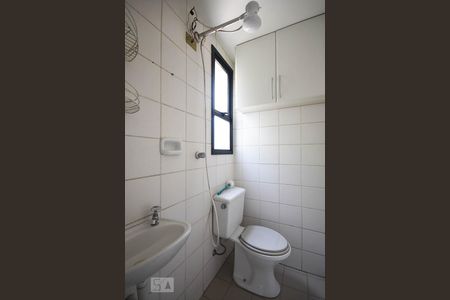 Apartamento à venda com 77m², 3 quartos e 2 vagas Apartamento à venda com 77m², 3 quartos e 2 vagasBanheiro de Serviço