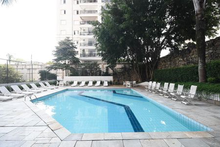 Apartamento à venda com 77m², 3 quartos e 2 vagas Apartamento à venda com 77m², 3 quartos e 2 vagasPiscina