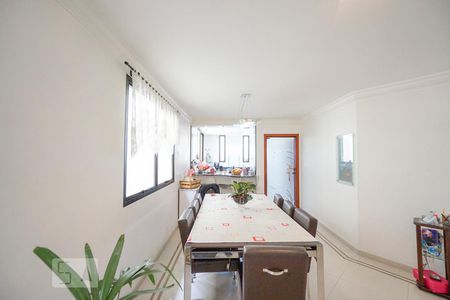 Casa à venda com 450m², 4 quartos e 6 vagasSala de jantar