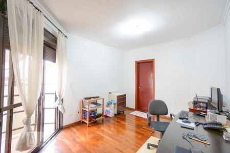 Casa à venda com 450m², 4 quartos e 6 vagasQuarto 1 suíte