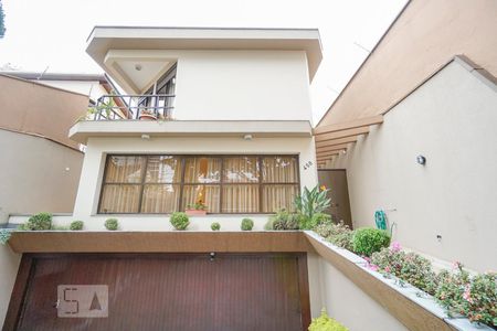 Casa à venda com 450m², 4 quartos e 6 vagasFachada