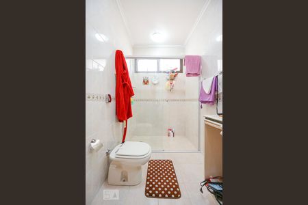 Casa à venda com 450m², 4 quartos e 6 vagasBanheiro suíte 3