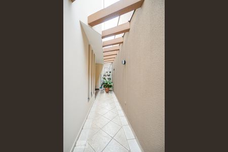 Casa à venda com 450m², 4 quartos e 6 vagasEntrada