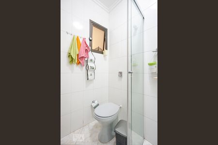 Casa à venda com 450m², 4 quartos e 6 vagasBanheiro de serviço