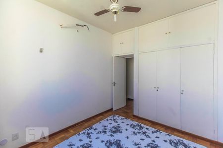 Apartamento para alugar com 152m², 4 quartos e 1 vaga Apartamento para alugar com 152m², 4 quartos e 1 vagaQuarto3