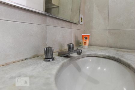 Casa de condomínio à venda com 144m², 3 quartos e 2 vagas Casa de condomínio à venda com 144m², 3 quartos e 2 vagasBanheiro da Suíte