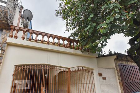 Casa de condomínio à venda com 144m², 3 quartos e 2 vagas Casa de condomínio à venda com 144m², 3 quartos e 2 vagasFachada