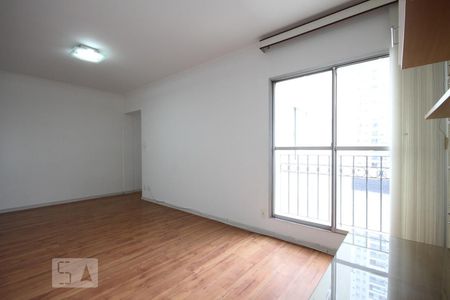 Sala de apartamento para alugar com 2 quartos, 70m² em Vila Dom Pedro I, São Paulo