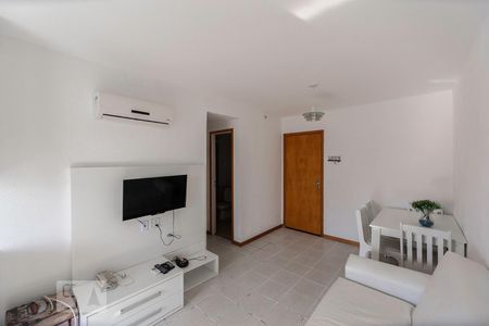 Sala de kitnet/studio à venda com 1 quarto, 45m² em Jacarepaguá, Rio de Janeiro
