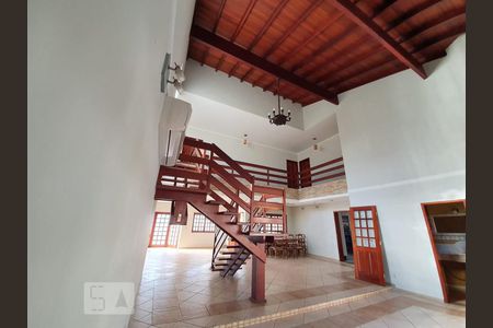 Casa de condomínio à venda com 440m², 3 quartos e 4 vagas