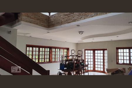 Casa de condomínio à venda com 440m², 3 quartos e 4 vagas