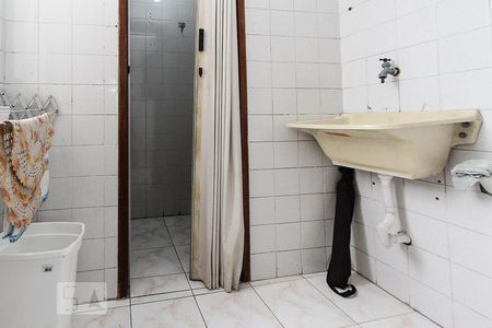 Apartamento à venda com 70m², 2 quartos e 1 vaga Apartamento à venda com 70m², 2 quartos e 1 vagaBanheiro