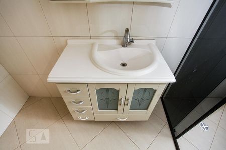 Casa à venda com 360m², 4 quartos e 4 vagas Casa à venda com 360m², 4 quartos e 4 vagasBanheiro Social