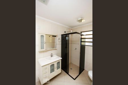 Casa à venda com 360m², 4 quartos e 4 vagas Casa à venda com 360m², 4 quartos e 4 vagasBanheiro Social