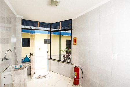 Casa à venda com 360m², 4 quartos e 4 vagas Casa à venda com 360m², 4 quartos e 4 vagasLavanderia