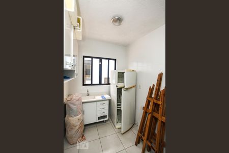 Casa à venda com 360m², 4 quartos e 4 vagas Casa à venda com 360m², 4 quartos e 4 vagasEdícula