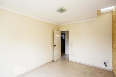 Casa à venda com 360m², 4 quartos e 4 vagas Casa à venda com 360m², 4 quartos e 4 vagasQuarto 2