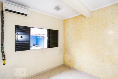 Casa à venda com 360m², 4 quartos e 4 vagas Casa à venda com 360m², 4 quartos e 4 vagasSala