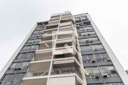 Apartamento à venda com 150m², 3 quartos e 1 vaga Apartamento à venda com 150m², 3 quartos e 1 vagaFachada