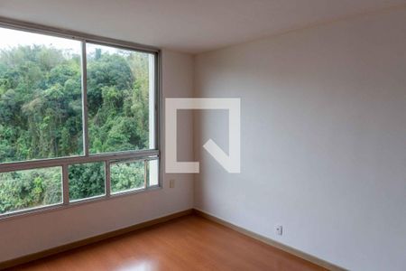 Apartamento à venda com 150m², 3 quartos e 1 vaga Apartamento à venda com 150m², 3 quartos e 1 vagaSuíte