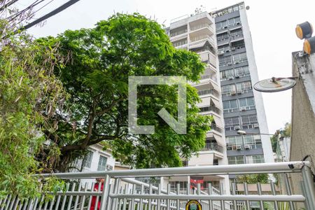 Apartamento à venda com 150m², 3 quartos e 1 vaga Apartamento à venda com 150m², 3 quartos e 1 vagaFachada