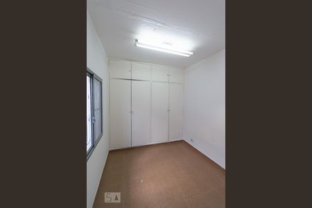 Casa à venda com 280m², 3 quartos e 4 vagasQuarto de Serviço