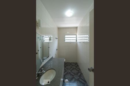 Casa à venda com 280m², 3 quartos e 4 vagasBanheiro Social