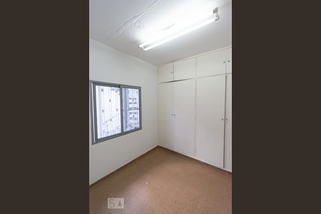 Casa à venda com 280m², 3 quartos e 4 vagasQuarto de Serviço