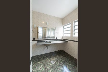 Casa à venda com 280m², 3 quartos e 4 vagasBanheiro Suíte 