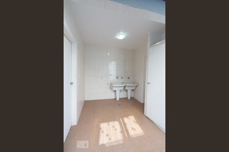 Casa à venda com 280m², 3 quartos e 4 vagasÁrea de Serviço