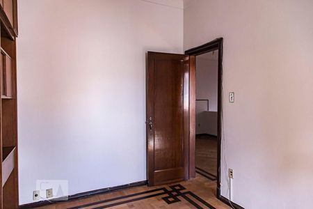Casa para alugar com 350m², 7 quartos e 8 vagas Casa para alugar com 350m², 7 quartos e 8 vagasQuarto 4