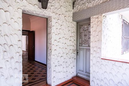 Casa para alugar com 350m², 7 quartos e 8 vagas Casa para alugar com 350m², 7 quartos e 8 vagasVaranda