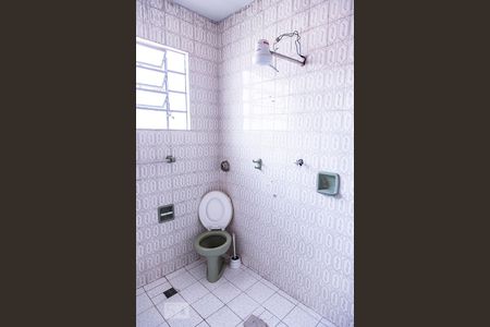 Casa para alugar com 350m², 7 quartos e 8 vagas Casa para alugar com 350m², 7 quartos e 8 vagasBanheiro da Suíte