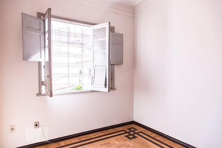Casa para alugar com 350m², 7 quartos e 8 vagas Casa para alugar com 350m², 7 quartos e 8 vagasQuarto 5